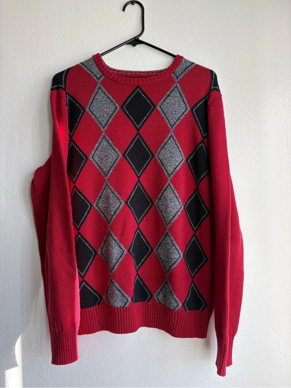 Geoffrey Beene Red Argyle Crewneck Sweater with Black and Gray Diamonds